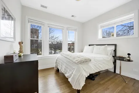 3602 North Oakley Avenue Chicago IL 60618