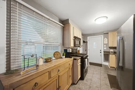525 Sunset Drive Elgin IL 60123