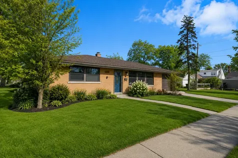 3749 Kemman Avenue Brookfield IL 60513