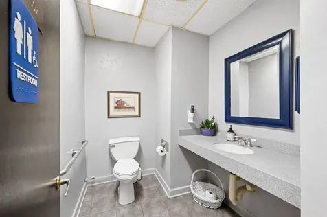 10547 South Ewing Avenue Chicago IL 60617
