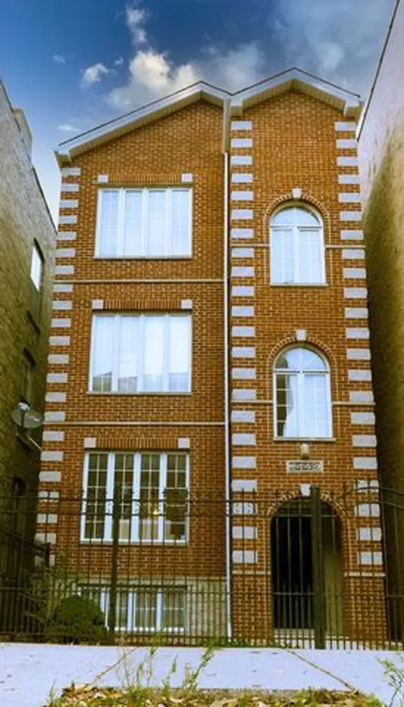 1442 West Chestnut Street Chicago IL 60642