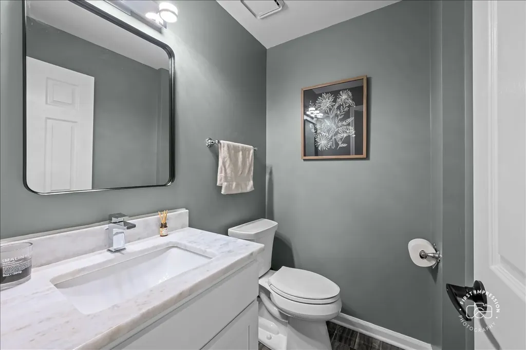 530 River Front Circle Naperville IL 60540