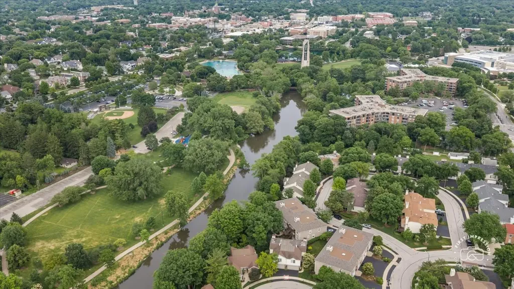 530 River Front Circle Naperville IL 60540