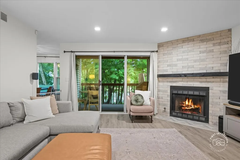 530 River Front Circle Naperville IL 60540