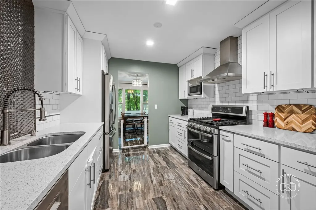 530 River Front Circle Naperville IL 60540