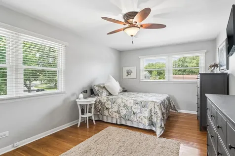 1201 East Barberry Lane Mount Prospect IL 60056