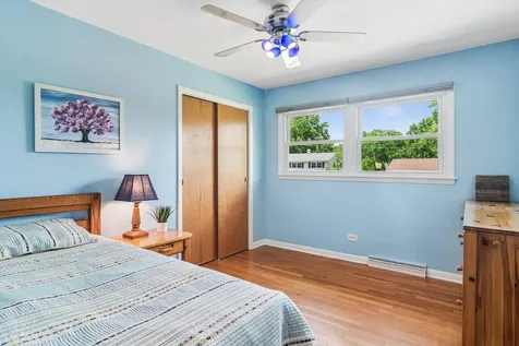 1201 East Barberry Lane Mount Prospect IL 60056