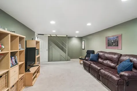 1201 East Barberry Lane Mount Prospect IL 60056