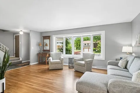 1201 East Barberry Lane Mount Prospect IL 60056