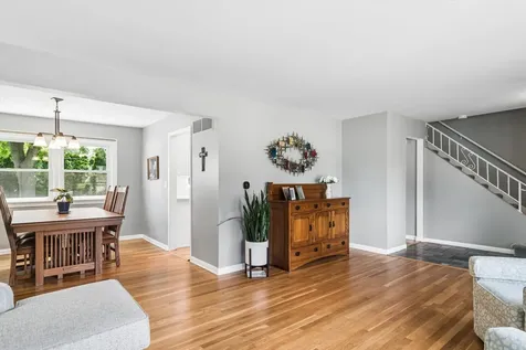 1201 East Barberry Lane Mount Prospect IL 60056