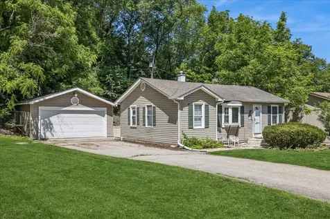 116 Valley Drive Cary IL 60013