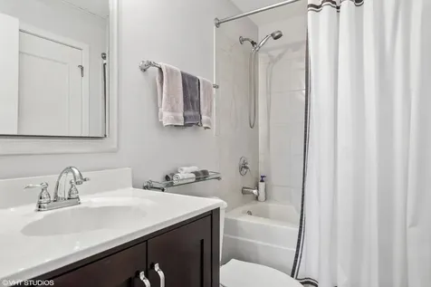 208 West Washington Street Chicago IL 60606