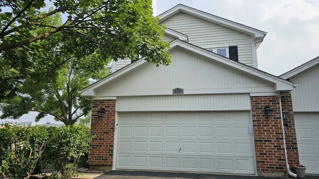 121 Hampton Avenue Westmont IL 60559