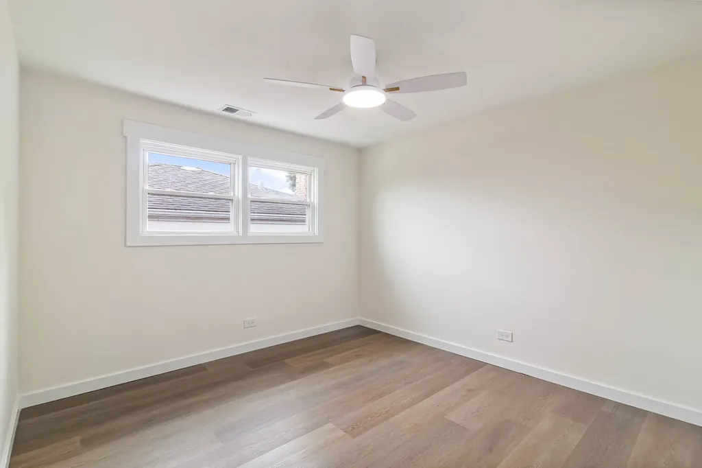 10528 South Lawndale Avenue Chicago IL 60655