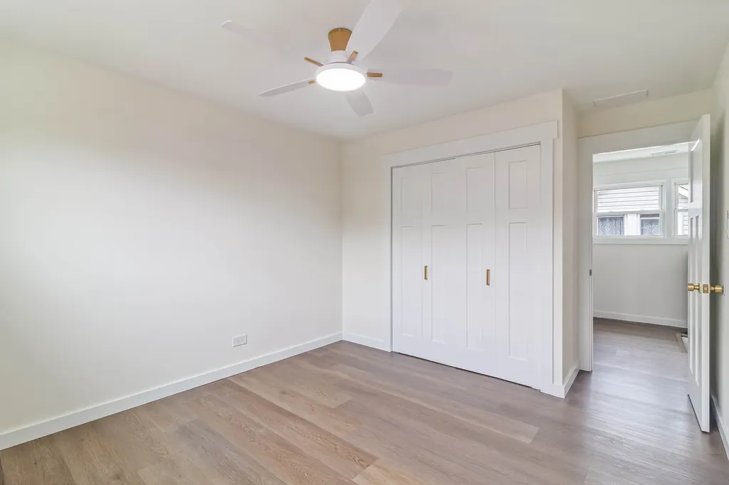 10528 South Lawndale Avenue Chicago IL 60655