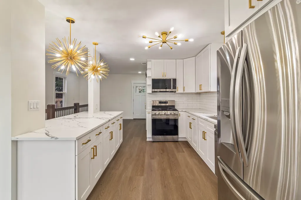 10528 South Lawndale Avenue Chicago IL 60655