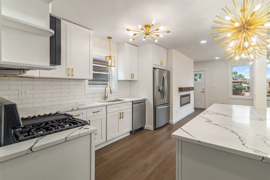 10528 South Lawndale Avenue Chicago IL 60655