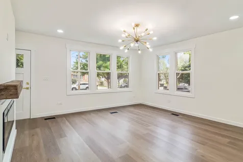 10528 South Lawndale Avenue Chicago IL 60655