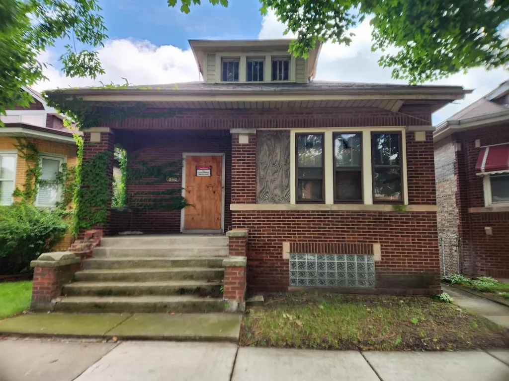 8119 South Perry Avenue Chicago IL 60620