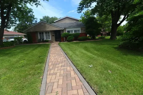 338 Mohawk Street Park Forest IL 60466