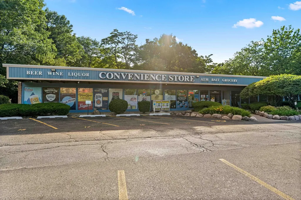 5810 Oakwood Drive Lisle IL 60532