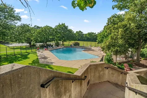 5810 Oakwood Drive Lisle IL 60532