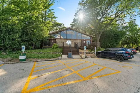 5810 Oakwood Drive Lisle IL 60532