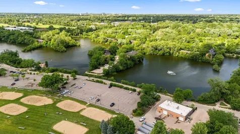 5810 Oakwood Drive Lisle IL 60532