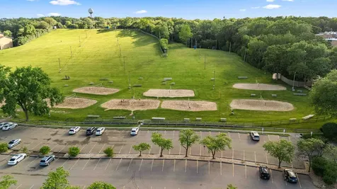 5810 Oakwood Drive Lisle IL 60532