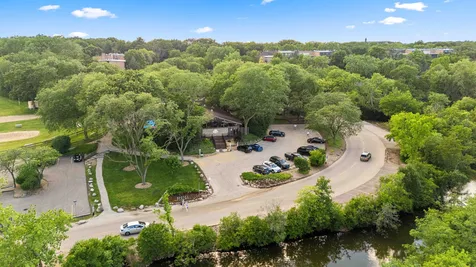 5810 Oakwood Drive Lisle IL 60532