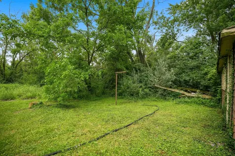 172 West 158th Street Harvey IL 60426
