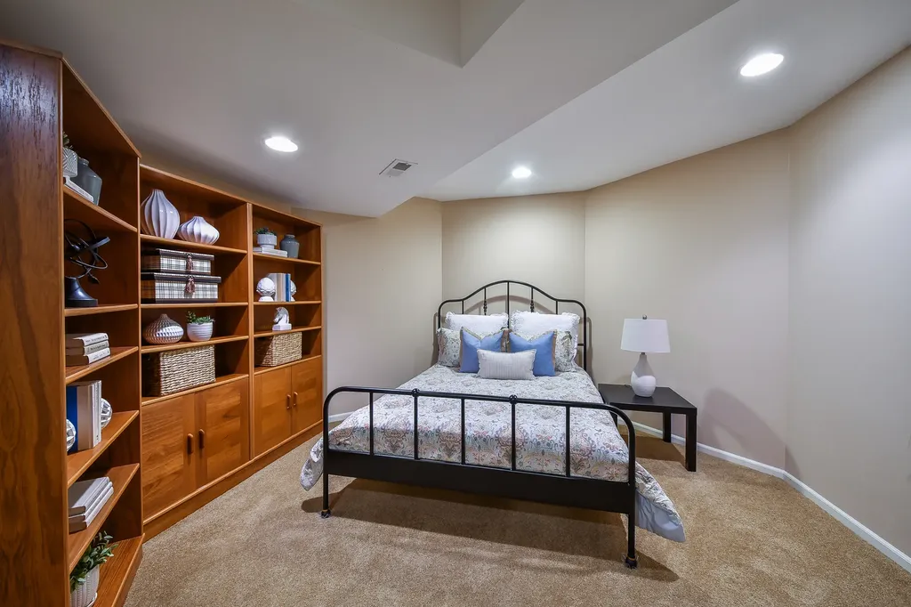 26W039 Marion Avenue Wheaton IL 60187