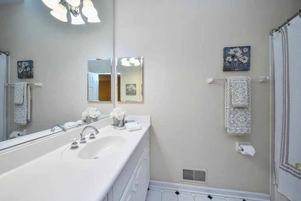 26W039 Marion Avenue Wheaton IL 60187