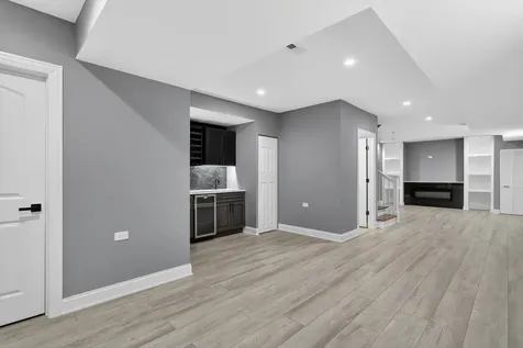 1610 S Fifth Avenue Maywood IL 60153
