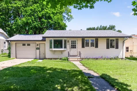 207 River Drive Dekalb IL 60115