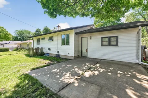 207 River Drive Dekalb IL 60115