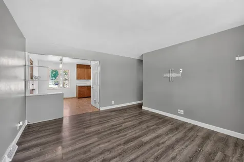 207 River Drive Dekalb IL 60115