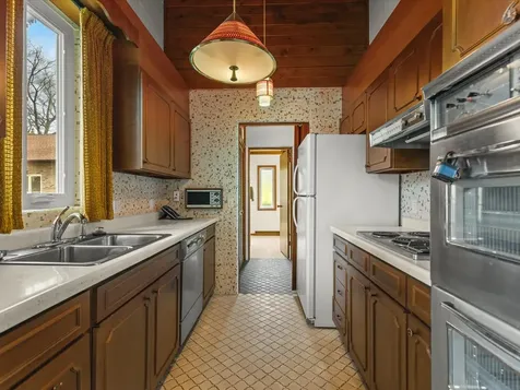 2407 West Galena Avenue Freeport IL 61032