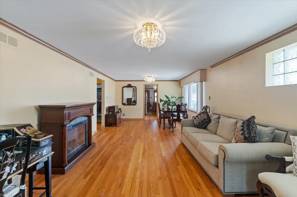 9424 South Union Avenue Chicago IL 60620