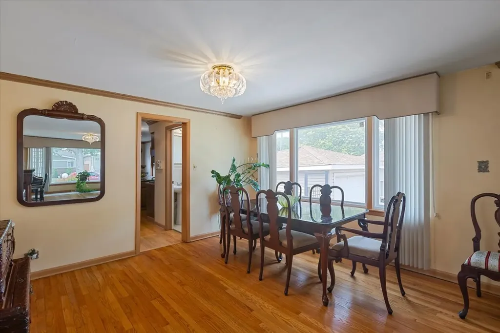 9424 South Union Avenue Chicago IL 60620