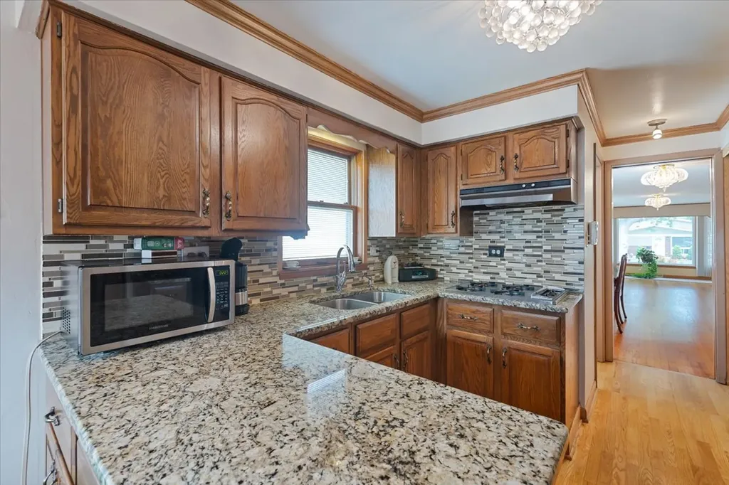 9424 South Union Avenue Chicago IL 60620
