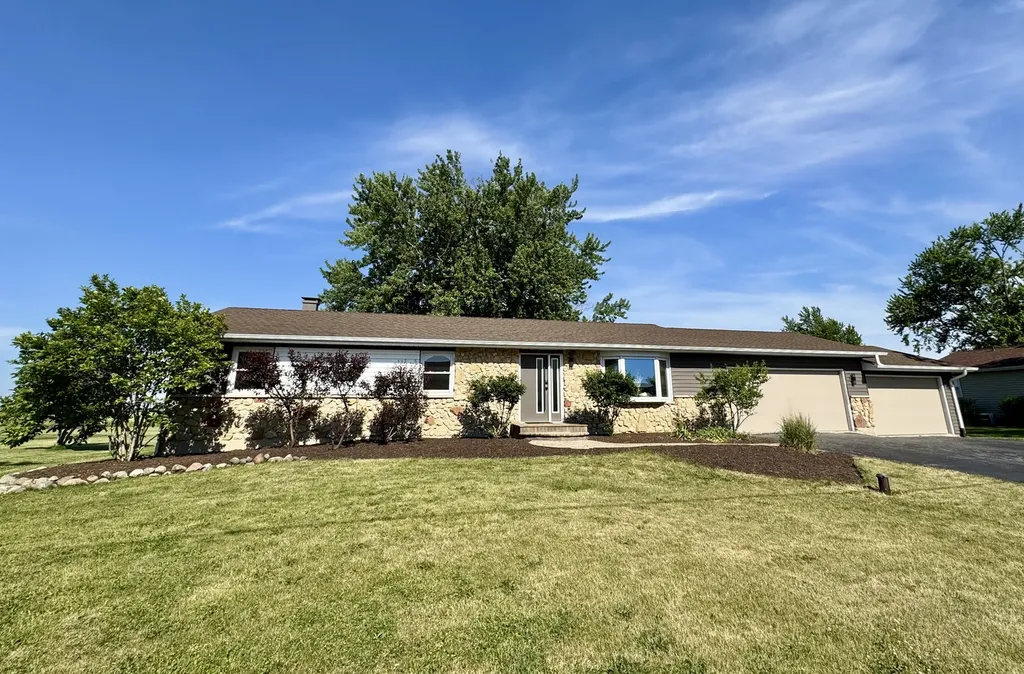 19402 Hahn Drive Dekalb IL 60115