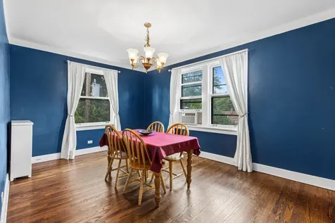 1219 Hull Terrace Evanston IL 60202