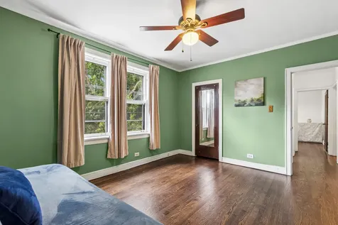 1219 Hull Terrace Evanston IL 60202