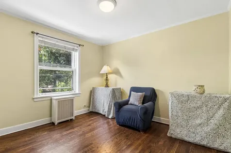1219 Hull Terrace Evanston IL 60202