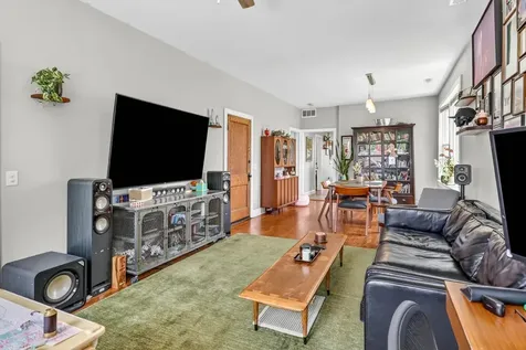 1323 Gunderson Avenue Berwyn IL 60402