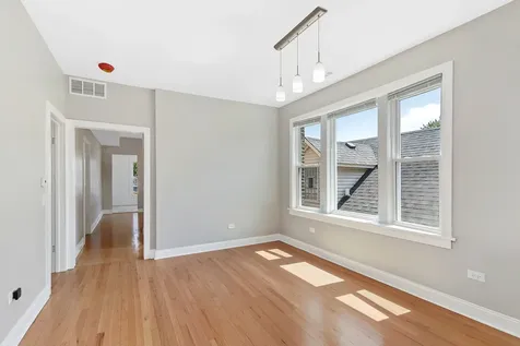 1323 Gunderson Avenue Berwyn IL 60402