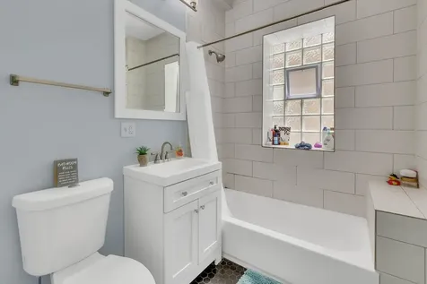 1323 Gunderson Avenue Berwyn IL 60402