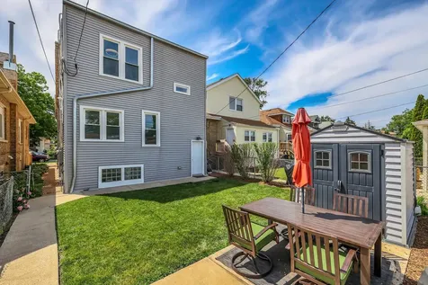 1323 Gunderson Avenue Berwyn IL 60402