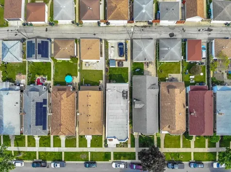 1323 Gunderson Avenue Berwyn IL 60402